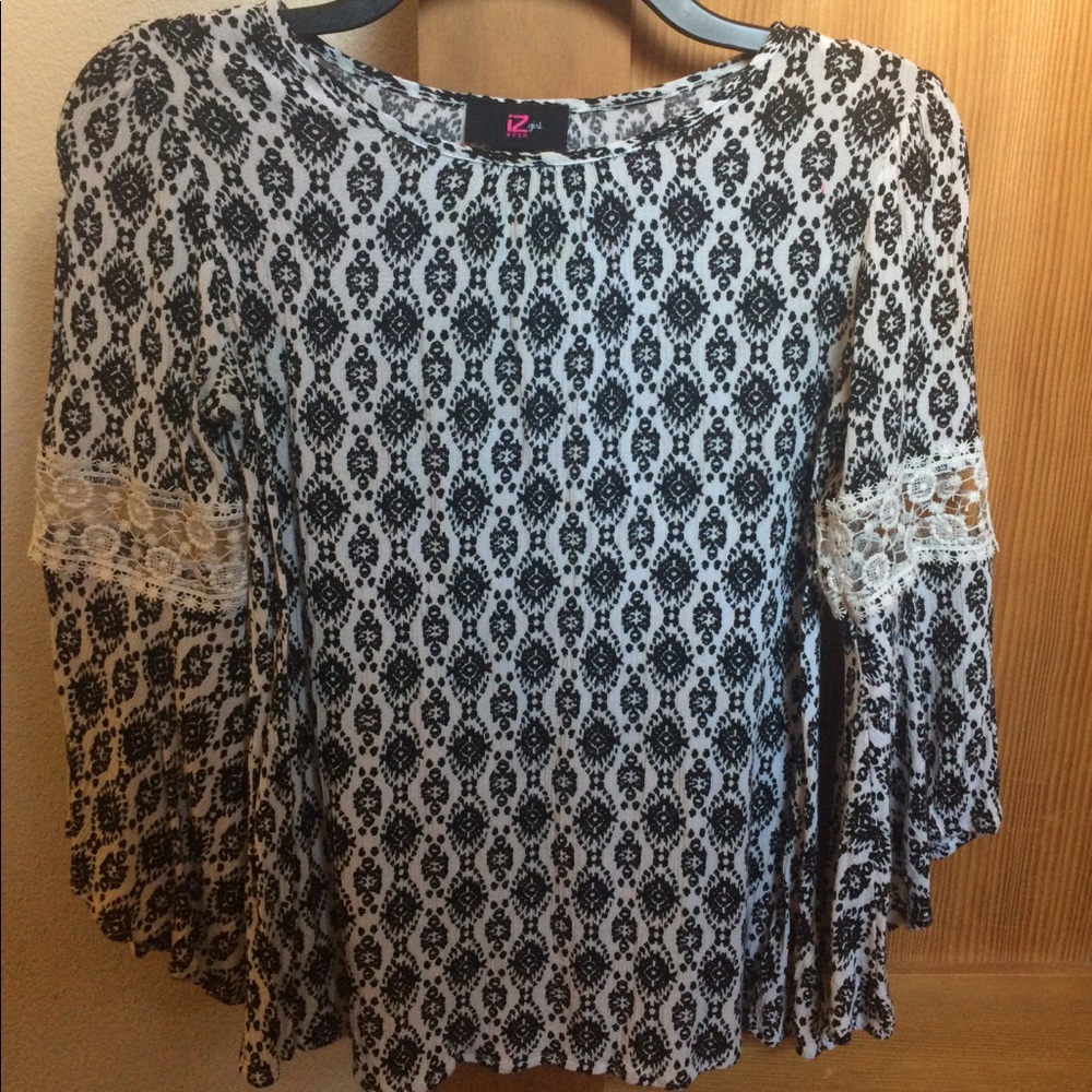 White iZ girls BYER Victorian sleeve kids blouse
